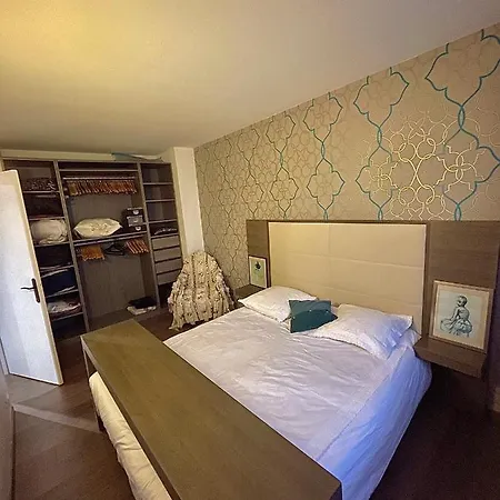 T3 - Apartment *