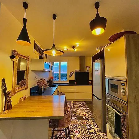 T3 - Apartment *